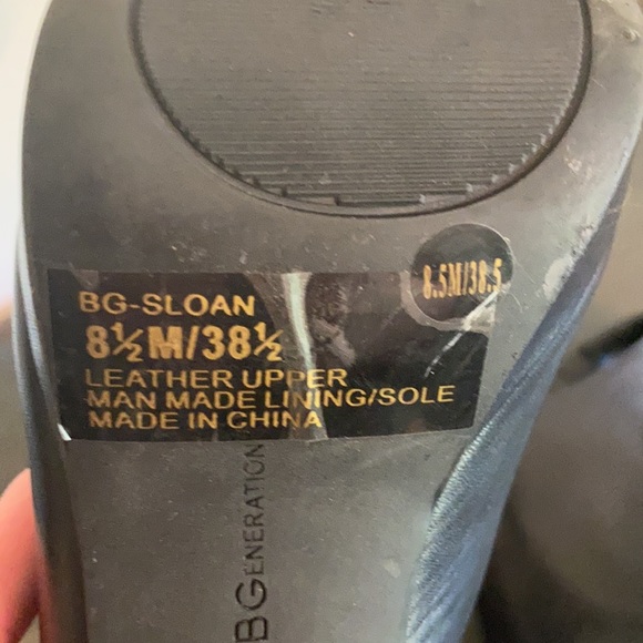 BCBGeneration black leather sling back heels! 🖤 - Picture 6 of 6